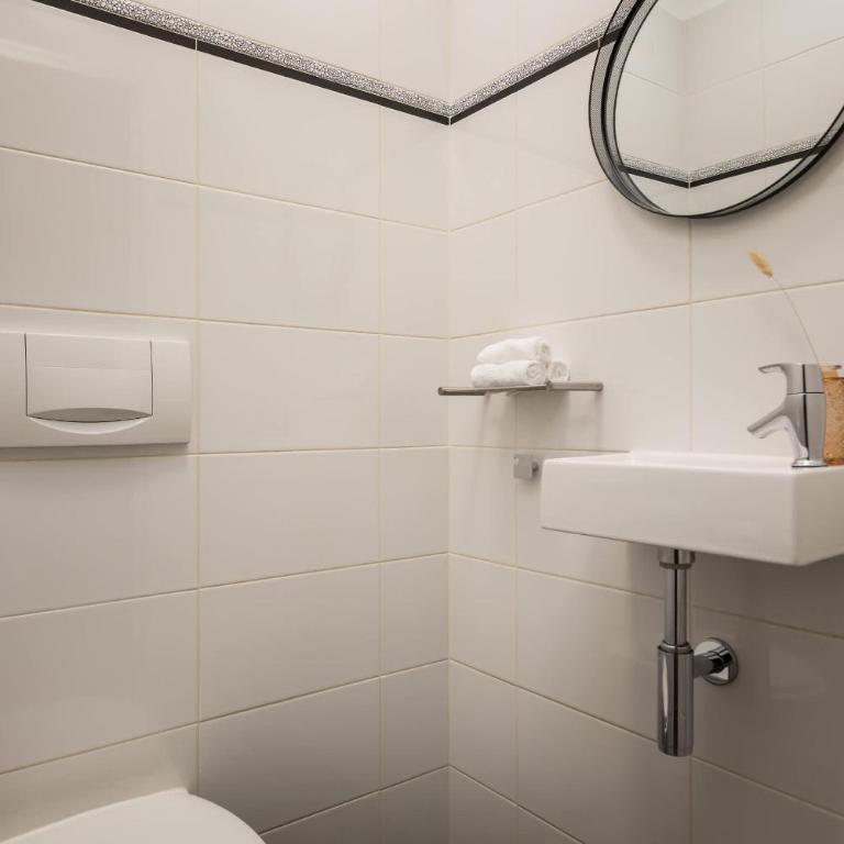 Montaigne Collection I 3BR 6P Triangle d Or - Appartement - 33