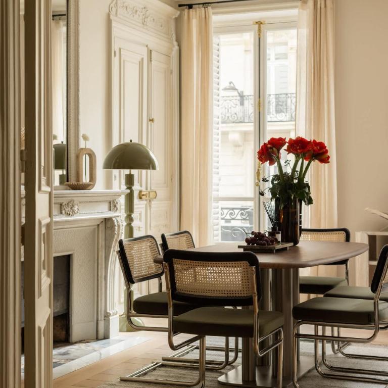 Montaigne Collection I 3BR 6P Triangle d Or - Appartement - 30