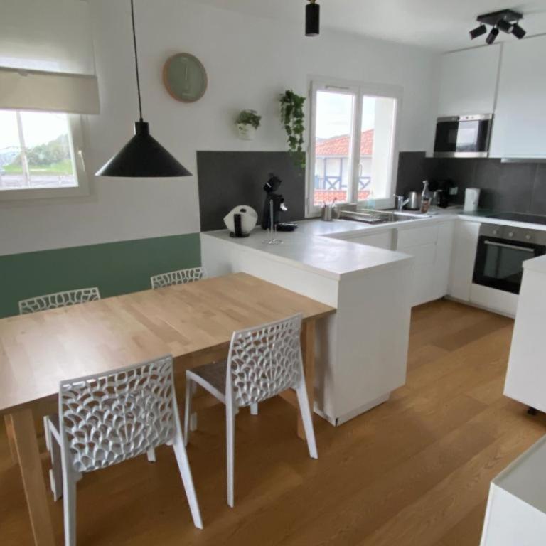 Bel appartement, 1ère ligne de mer, vue mer toutes pièces - Appartement 3 Chambres - Vue sur Mer - 8