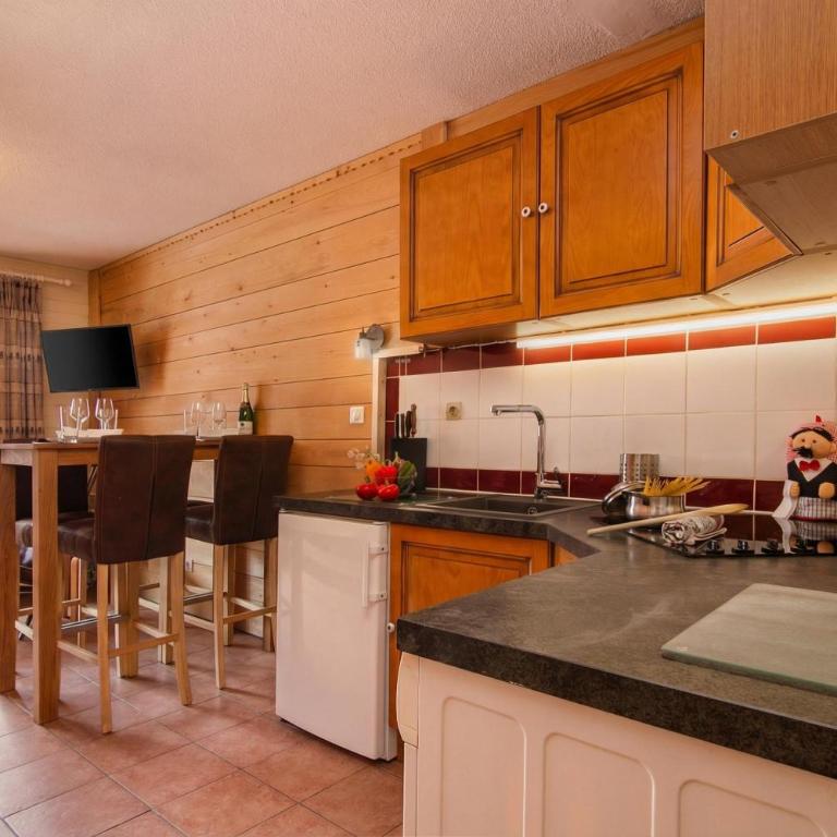 Résidence Le Château D86 Ski Retreat | Balcony & Views - Happy Rentals - Appartement avec Balcon - 3