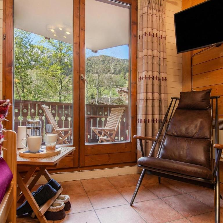 Résidence Le Château D86 Ski Retreat | Balcony & Views - Happy Rentals - Appartement avec Balcon - 8
