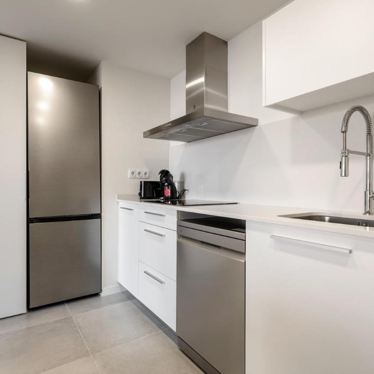 Costa Dorada Perle - Apartamento Deluxe de 2 dormitorios con vistas al mar - 11