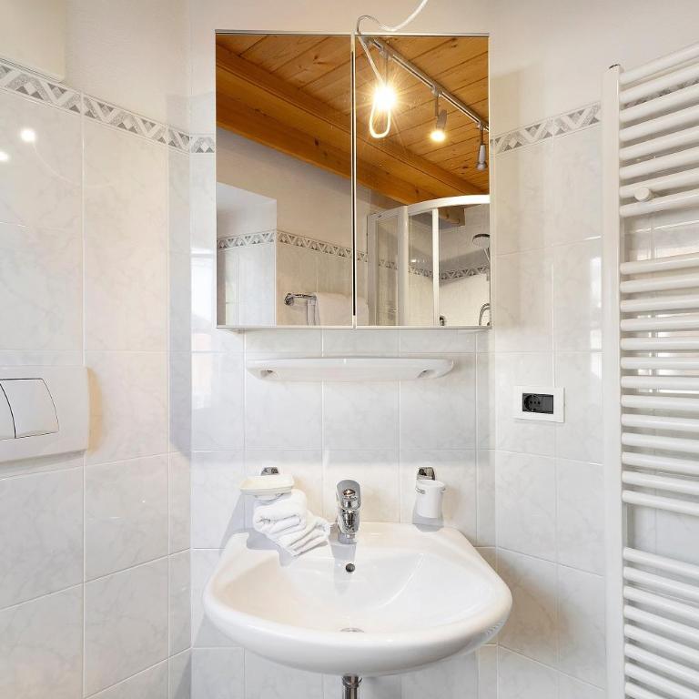 Ciablun - Appartamento Deluxe con 2 Camere da Letto e Vista Giardino - 19