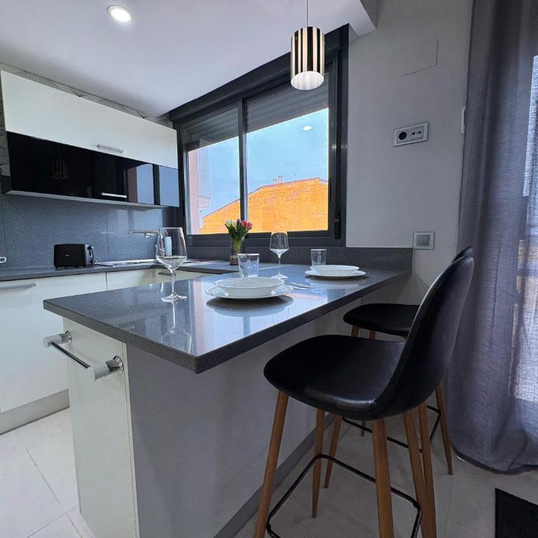Atico con terraza y vistas en llandels - Apartamento de 2 dormitorios - 2