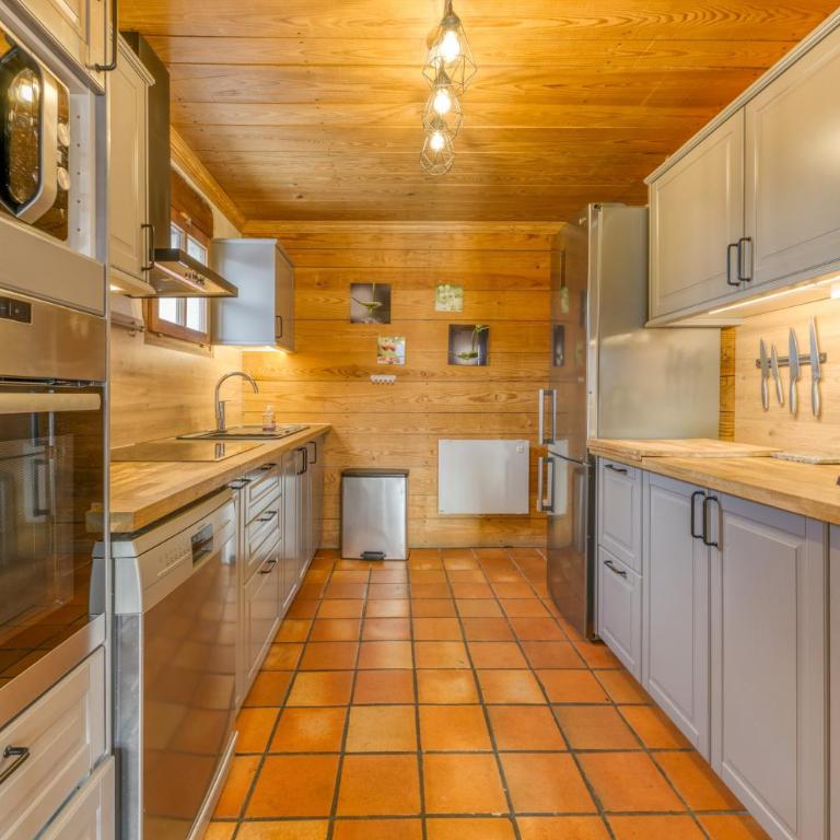 La Salamandre Charmant 4 étoiles - Appartement 3 Chambres Premium avec Balcon - 12