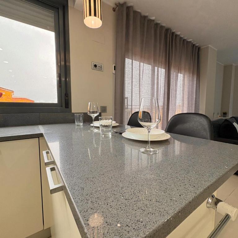 Atico con terraza y vistas en llandels - Apartamento de 2 dormitorios - 11