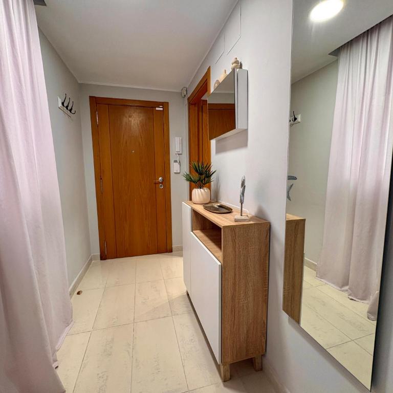 Atico con terraza y vistas en llandels - Apartamento de 2 dormitorios - 20