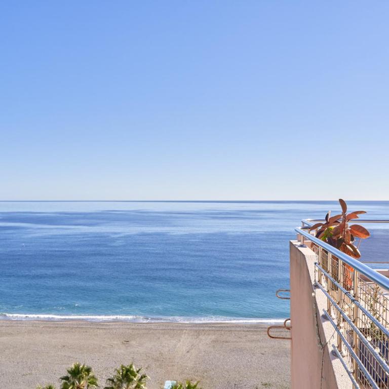 Argali Beach Almuñecar - Apartamento Premium de 3 dormitorios con balcón - 33