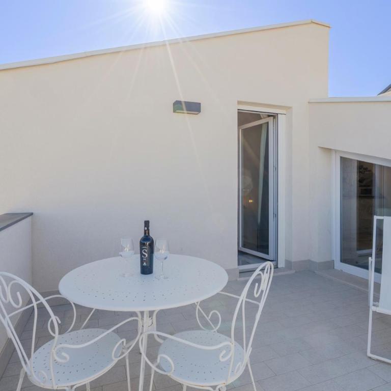 Boutique Apartment - Blue Sea - Appartamento Superior con Vista Città - 2