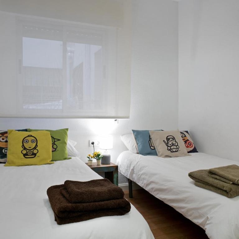 UrbanChicMalaga 3 Bedroom Spacious Quiet Historic Malaga Apt - Apartamento de 3 dormitorios - 2
