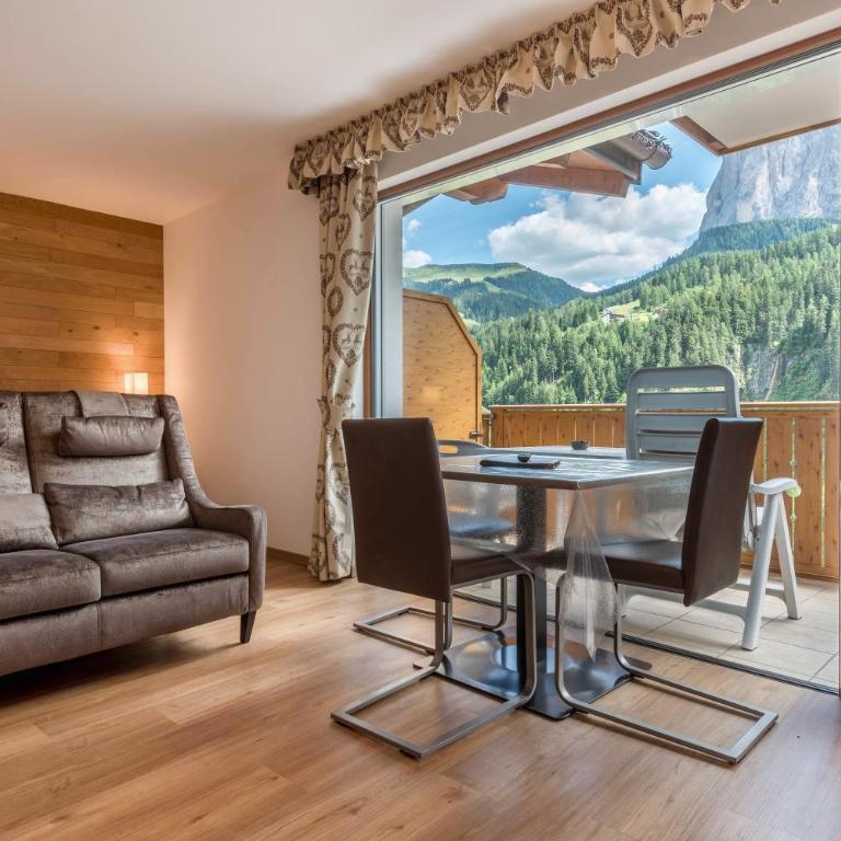 Garni Hotel Gardena App Dolomites 3 - Monolocale con Vista Montagna - 1