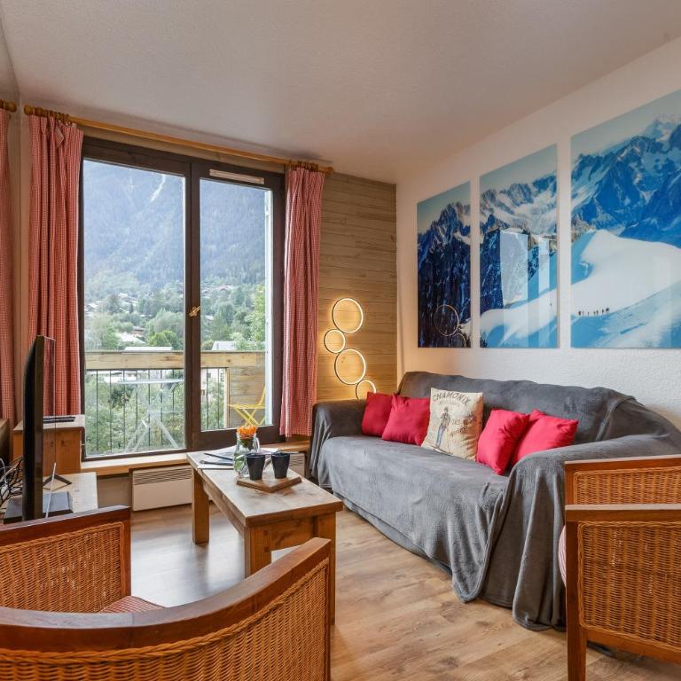 Chamonix Sud - Balme 407 Happy Rentals - Appartement avec Vue sur la Montagne - 1