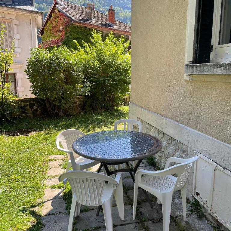 Villa Isabelle - Apartamento Superior con vistas a la ciudad - 11