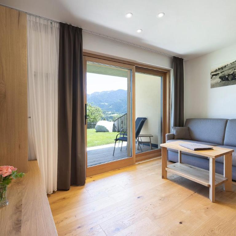 Teutenhofer Kastanie - Two-Bedroom Deluxe Apartment with Garden View - 4