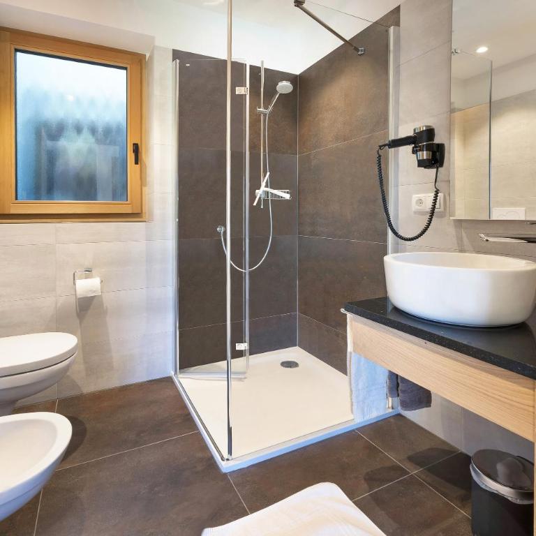 Teutenhofer Kastanie - Two-Bedroom Deluxe Apartment with Garden View - 17