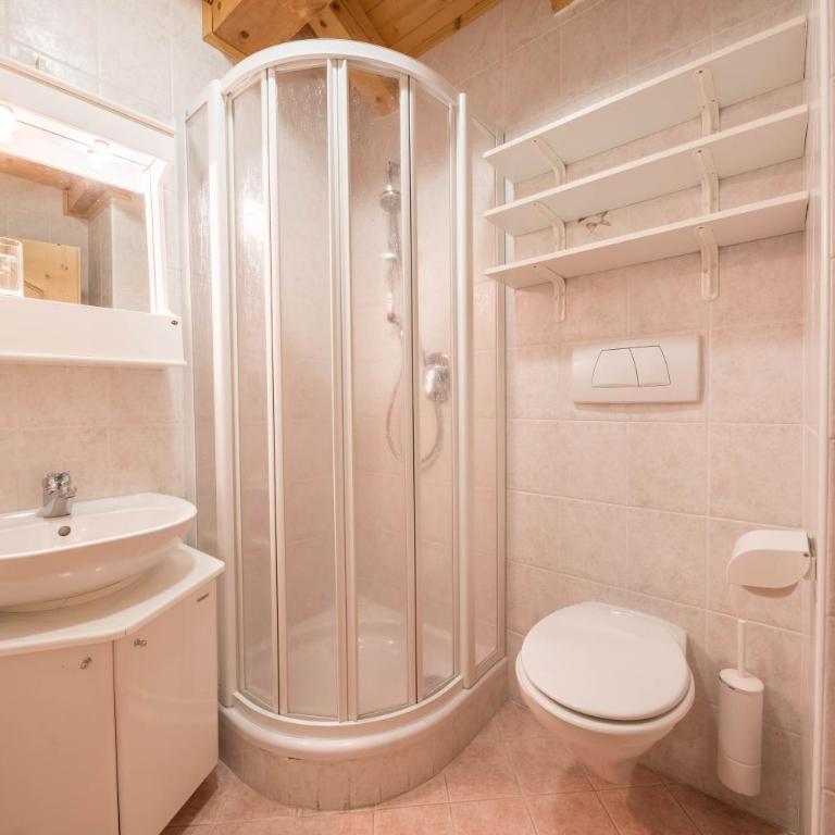 Haus Hubertus - Fewo 6 - Appartamento Deluxe con 2 Camere da Letto e Balcone - 10