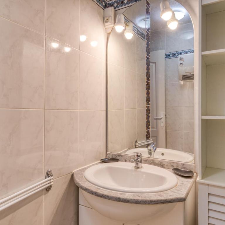 Madrague St Vincent Apt B - Two-Bedroom Deluxe Apartment with Balcony - 21