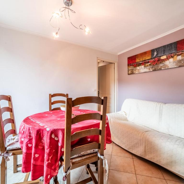 Appartement Bernex - 3 personnes - Two-Bedroom Deluxe Apartment with Garden View - 5