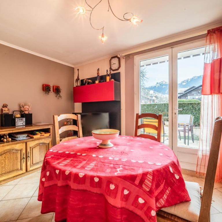 Appartement Bernex - 3 personnes - Two-Bedroom Deluxe Apartment with Garden View - 4