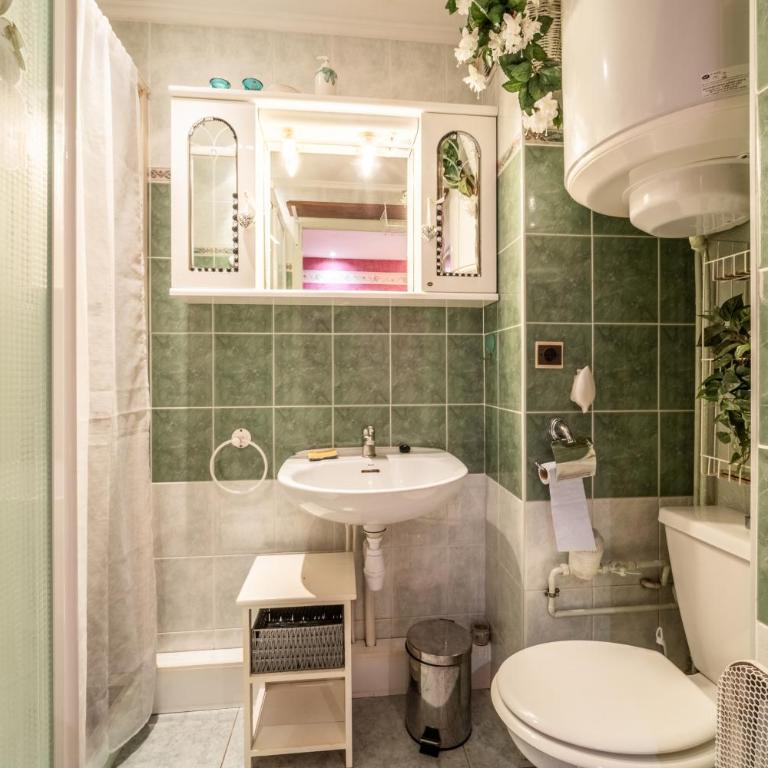 Appartement Bernex - 3 personnes - Two-Bedroom Deluxe Apartment with Garden View - 15