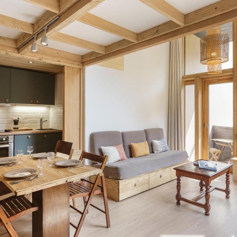 Grand Roc C205 from Slopes 280m, View, Parking & WiFi - Happy Rentals - Apartment mit Balkon - 1