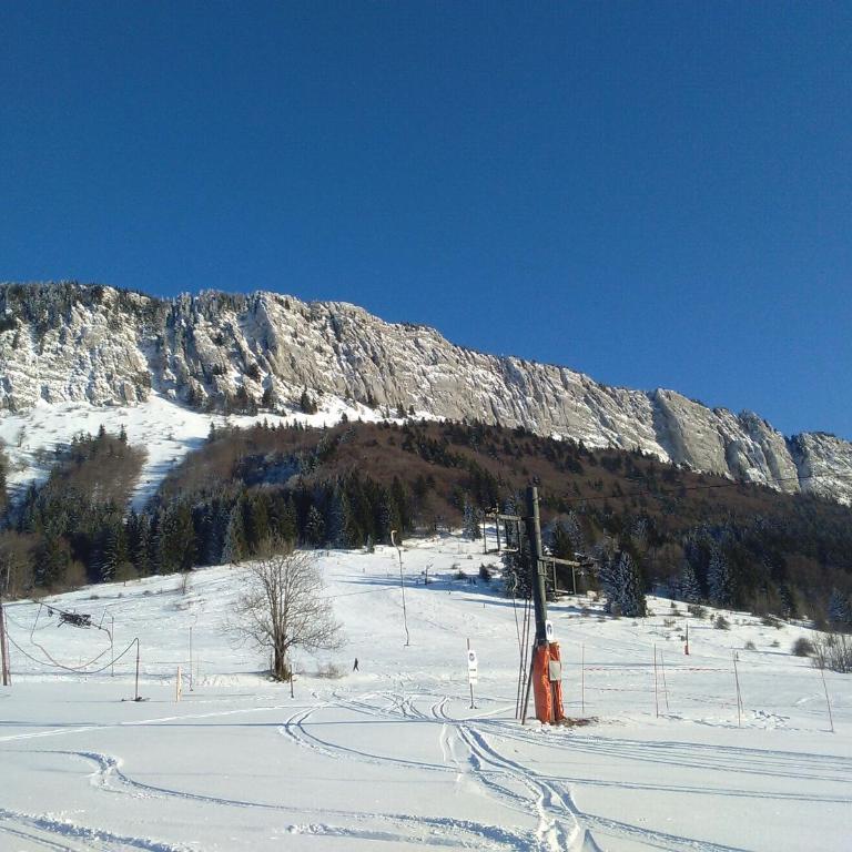 Gite 33m2, Vue Sur Le Vercors - Chambre Quadruple - Vue sur Montagnes - 24