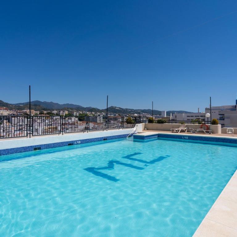 Apartment with Swimming-pool - Three-Bedroom Apartment with Water View - 3
