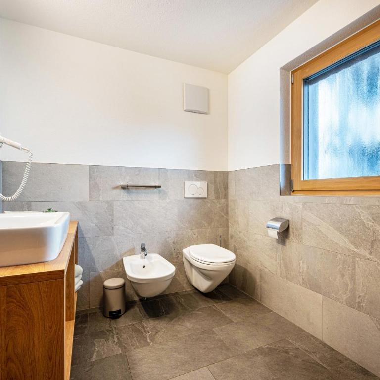 App Kronplatz Villa Colli - Appartamento Deluxe con 2 Camere da Letto e Balcone - 15