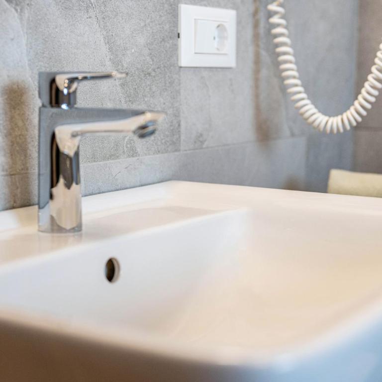 App Kronplatz Villa Colli - Appartamento Deluxe con 2 Camere da Letto e Balcone - 14