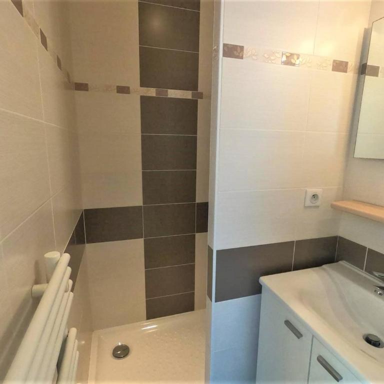 Maison du centre - ruelle calme - Two-Bedroom House - 10