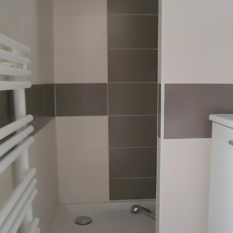 Maison du centre - ruelle calme - Two-Bedroom House - 9