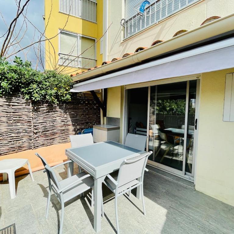 Les Falaises Apartment 4 pers Terrace Parking Beach 150m away - One-Bedroom Apartment with Terrace - 1