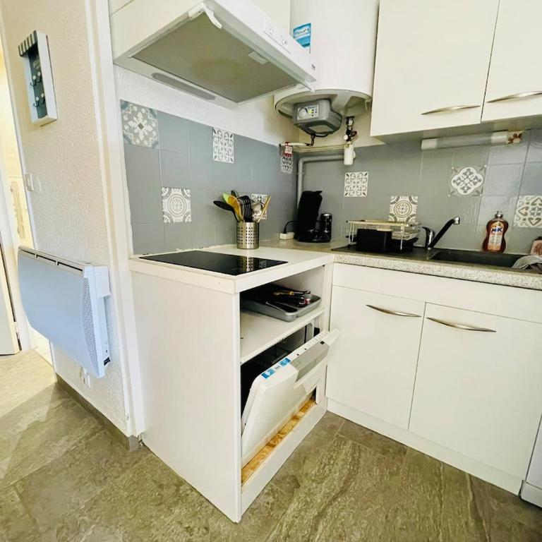 Les Falaises Apartment 4 pers Terrace Parking Beach 150m away - One-Bedroom Apartment with Terrace - 6