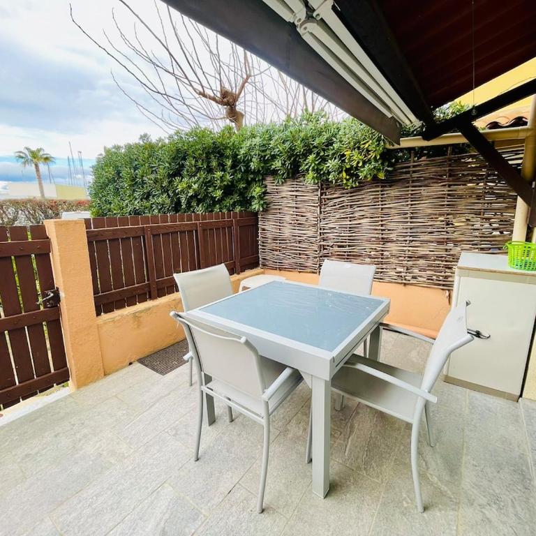 Les Falaises Apartment 4 pers Terrace Parking Beach 150m away - One-Bedroom Apartment with Terrace - 16