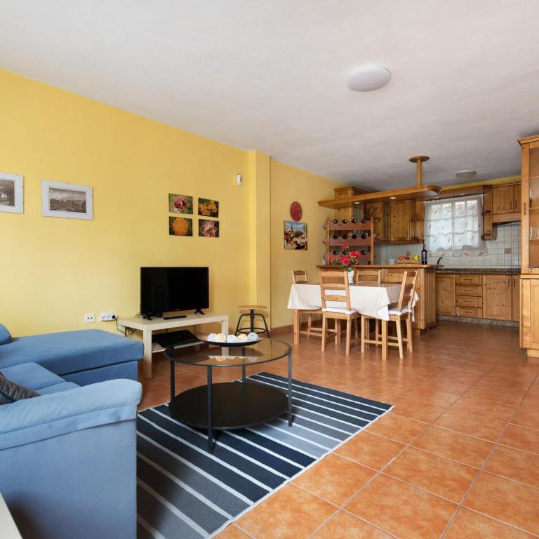 Apartamento las Viñas 1 - Apartamento Deluxe de 2 dormitorios con vistas al jardín - 2