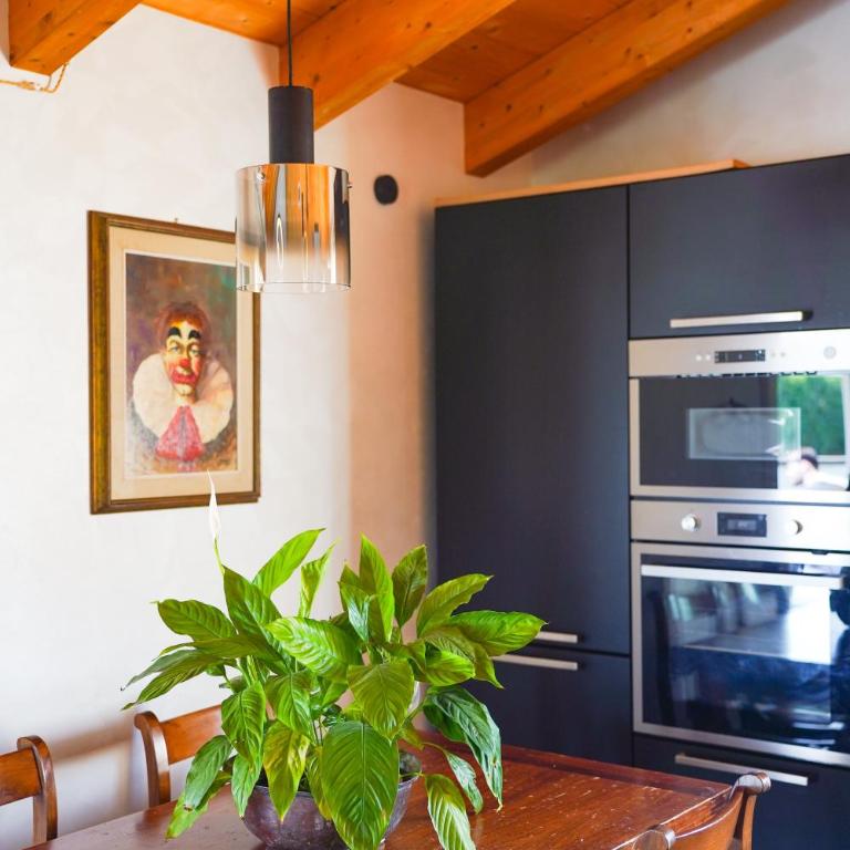 Casa Mila - Vicino Al Centro - Two-Bedroom Deluxe Apartment with Balcony - 28