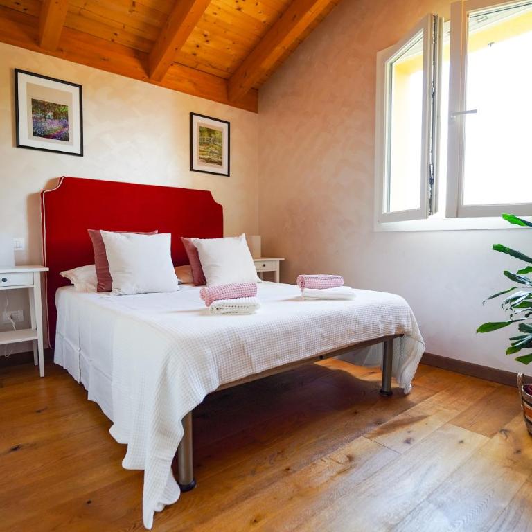 Casa Mila - Vicino Al Centro - Two-Bedroom Deluxe Apartment with Balcony - 4