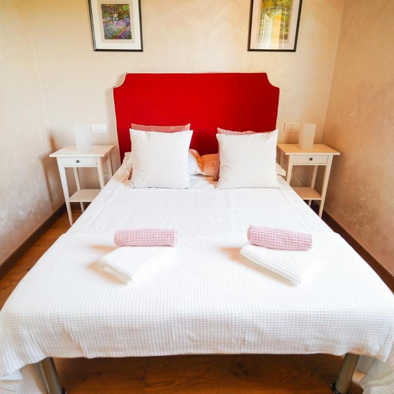 Casa Mila - Vicino Al Centro - Two-Bedroom Deluxe Apartment with Balcony - 10