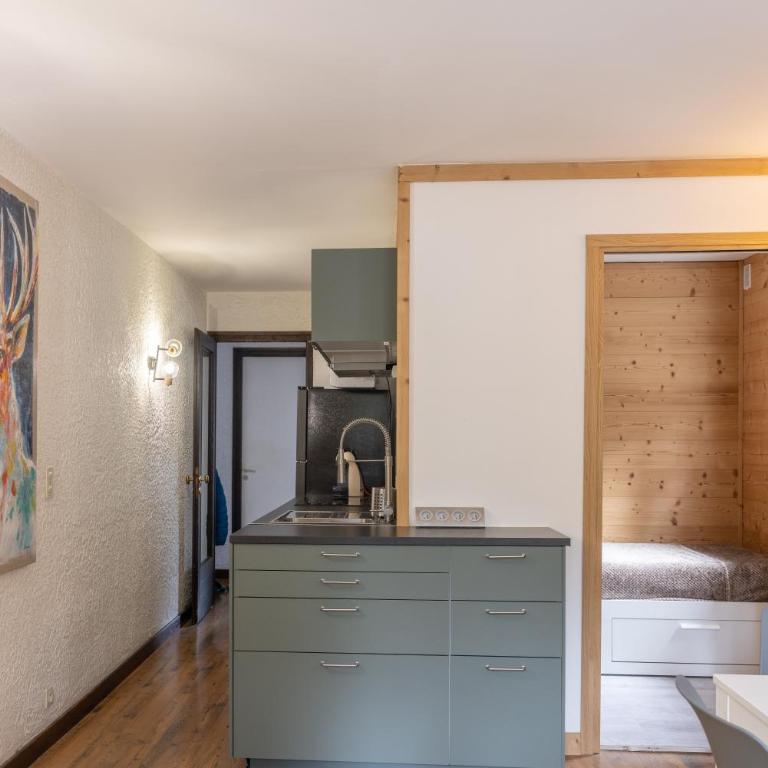 Appartement 4 à 5 personnes - Two-Bedroom Deluxe Apartment with Garden View - 4