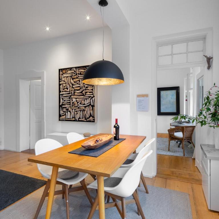 Fewo im Blauen Haus Eg - Two-Bedroom Deluxe Apartment with Garden View - 8