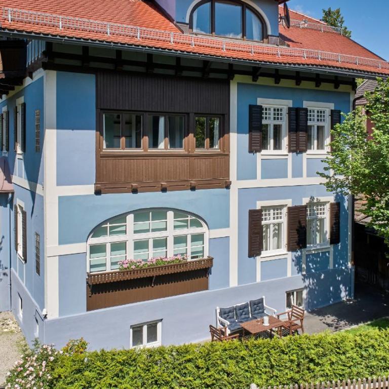 Fewo im Blauen Haus Eg - Two-Bedroom Deluxe Apartment with Garden View - 23