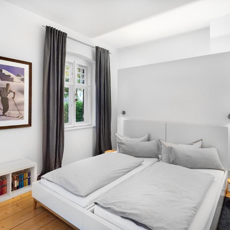 Fewo im Blauen Haus Eg - Two-Bedroom Deluxe Apartment with Garden View - 18