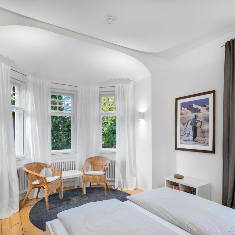 Fewo im Blauen Haus Eg - Two-Bedroom Deluxe Apartment with Garden View - 17