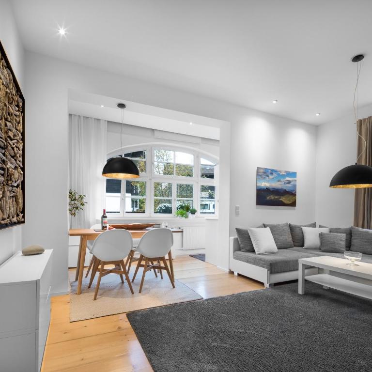 Fewo im Blauen Haus Eg - Two-Bedroom Deluxe Apartment with Garden View - 7