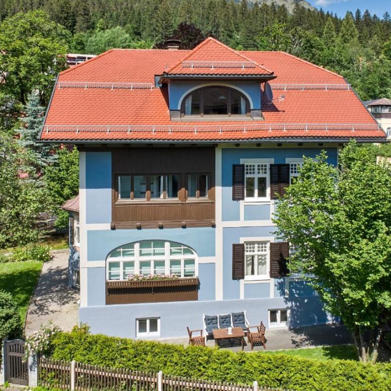 Fewo im Blauen Haus Eg - Two-Bedroom Deluxe Apartment with Garden View - 21
