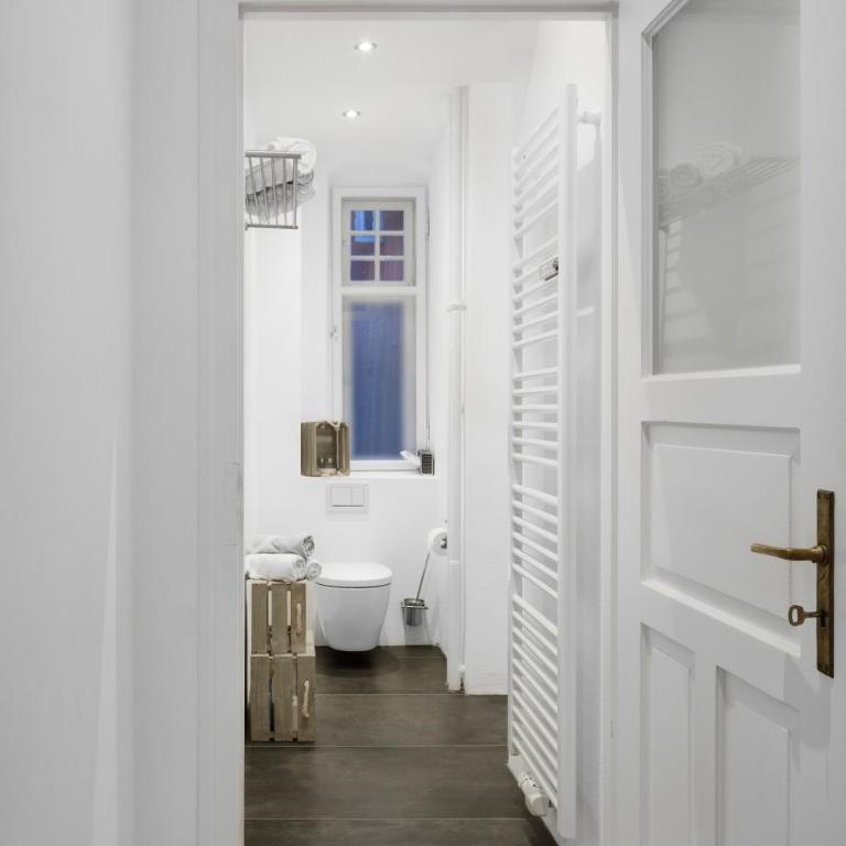 Fewo im Blauen Haus Eg - Two-Bedroom Deluxe Apartment with Garden View - 19