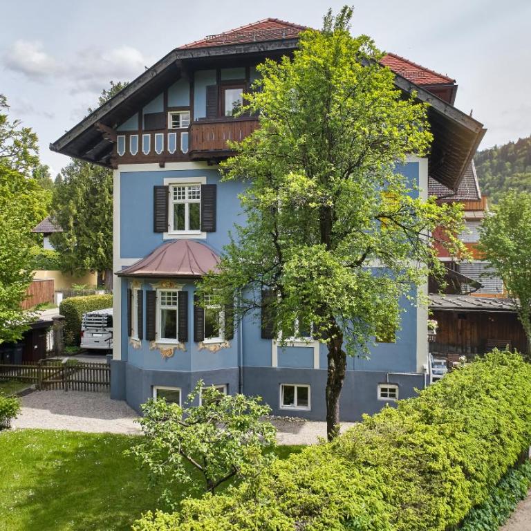 Fewo im Blauen Haus Eg - Two-Bedroom Deluxe Apartment with Garden View - 24