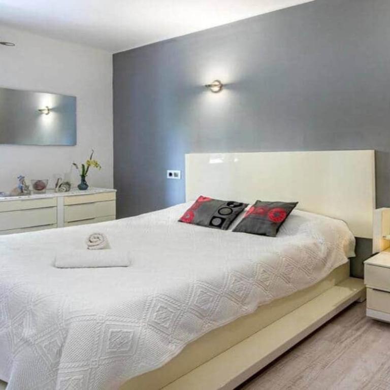 Francisca - Apartamento Deluxe de 2 dormitorios con vistas al jardín - 17