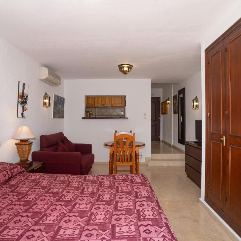 19a Claire - Estudio con vistas al jardín - 17