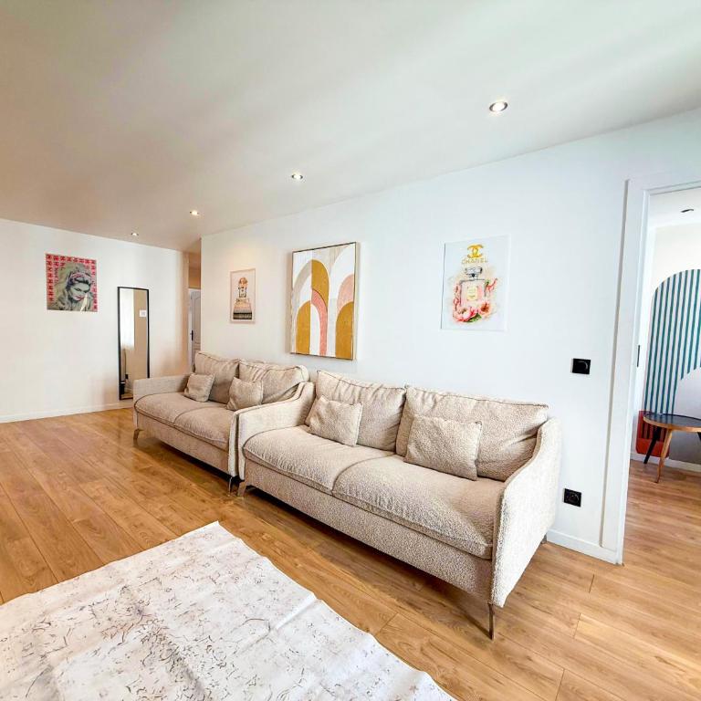 UrbanFlat 103 - Grand appartement - Grands Boulevards - Apartment - 2